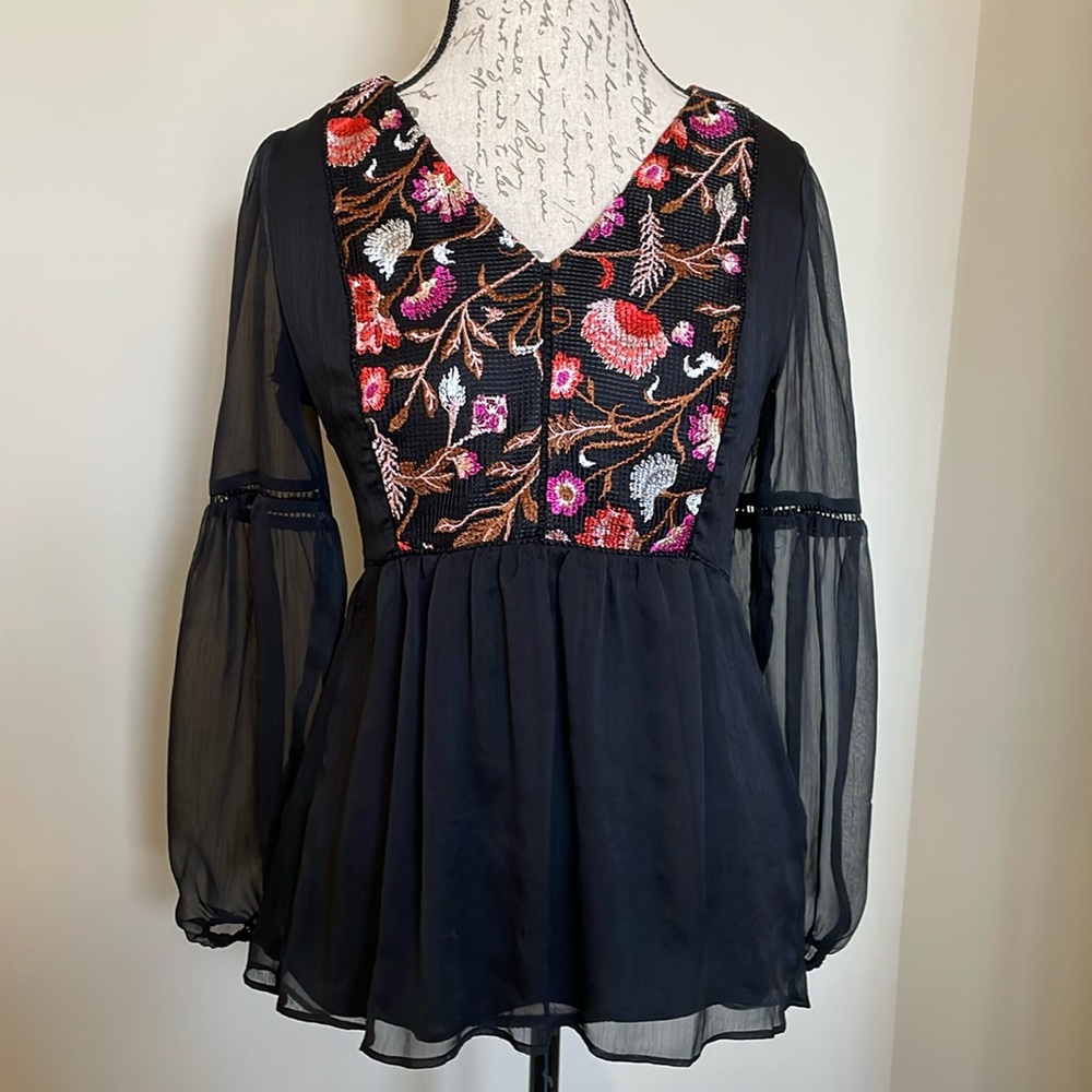 Catherine Malandrino Embroidered Floral Tunic Top